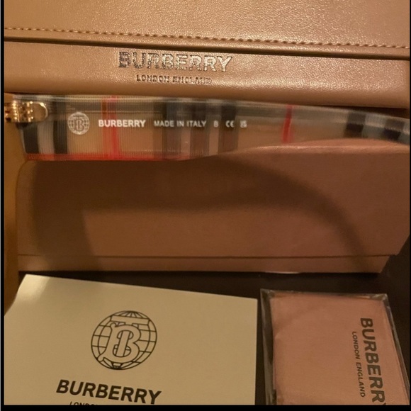 Burberry Sunglasses - Picture 2 of 4